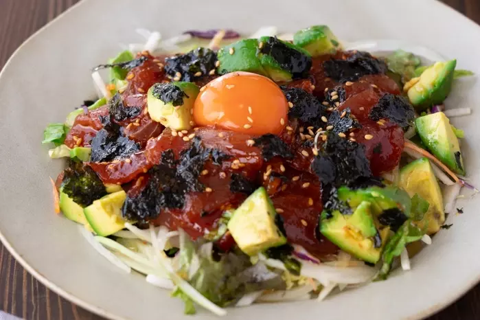 ピリ辛まぐろユッケ