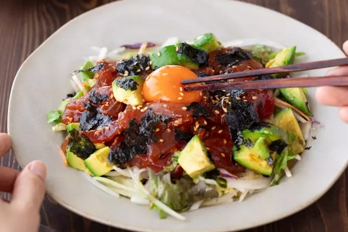 ピリ辛まぐろユッケ2