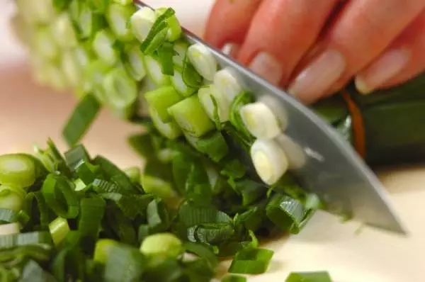 油揚げのネギみそ焼きの下準備1