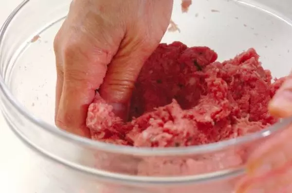 手作りソーセージの下準備1