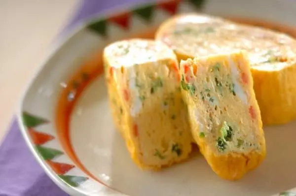 ゴマ油香る!カニカマの中華風卵焼き by 山下 和美さん