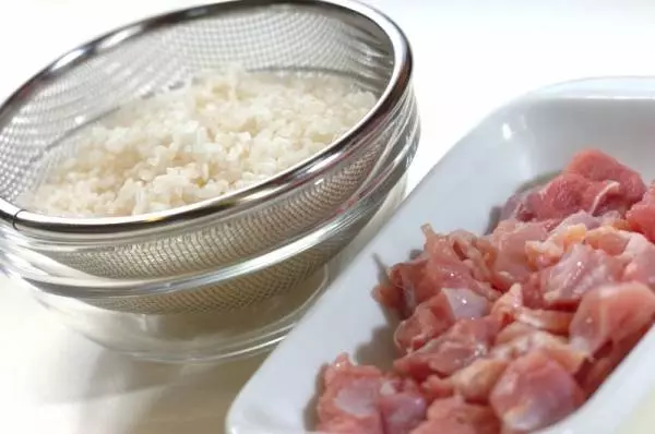 簡単おいしい!基本の炊き込みご飯 by 山下 和美さんの下準備1