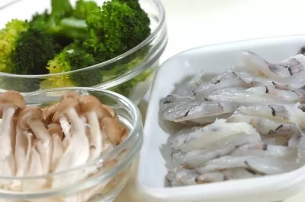 エビの春巻きキッシュの下準備1