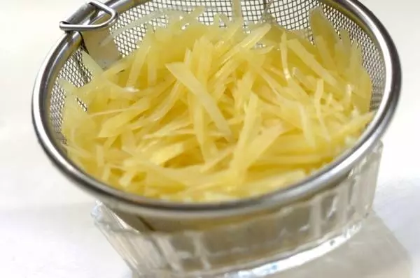 ジャガイモのせん切りサラダの作り方1