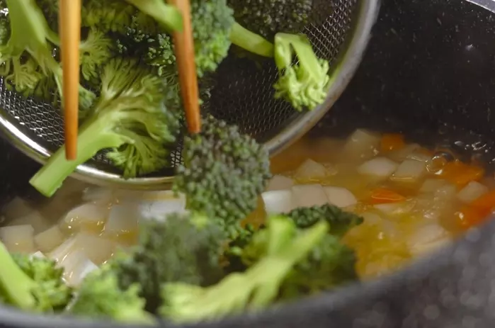 ダイス野菜スープの作り方2