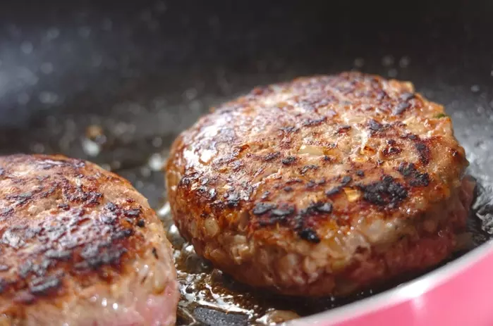 ふわふわジューシー!豆腐入りハンバーグ by 保田 美幸さんの作り方3