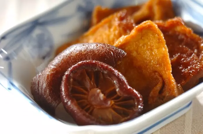 シイタケと油揚げの甘辛煮
