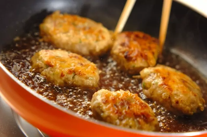 ゴボウ入り鶏つくねの作り方3