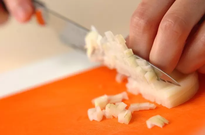 プチトマトのバジルマリネの下準備2