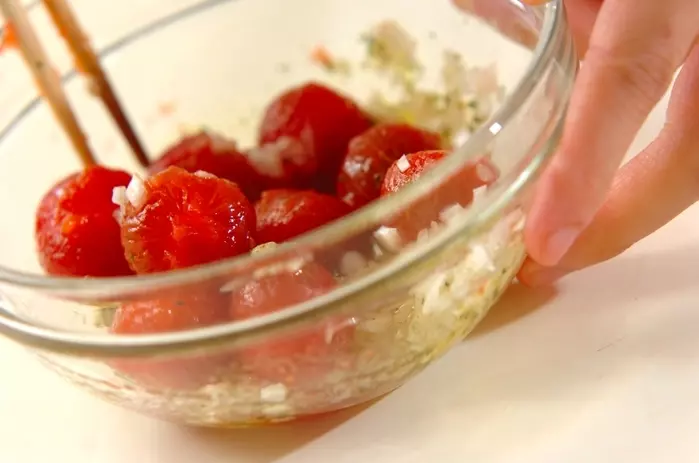 プチトマトのバジルマリネの作り方2