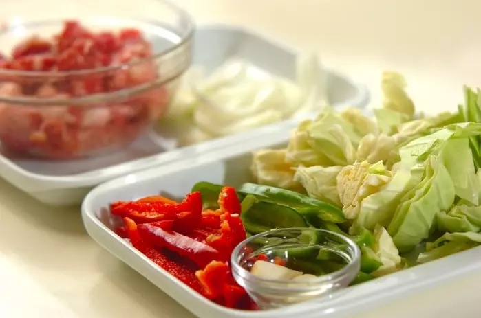 牛肉のオイスター炒めの下準備1