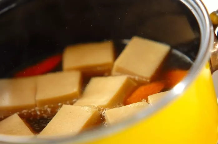 やさしい味の高野豆腐の煮物の作り方1