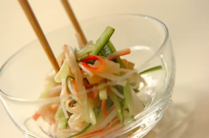 クラゲとカニカマの酢の物の作り方1