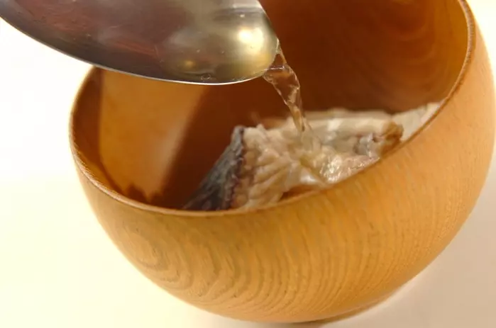 鯛のアラ汁の作り方2