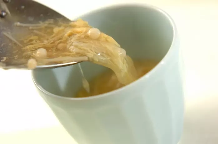 エノキのふんわり卵汁の作り方3