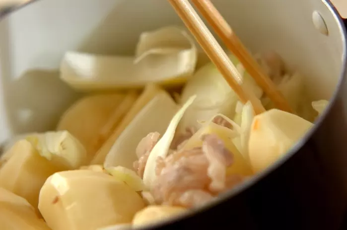 豚肉ジャガの作り方1