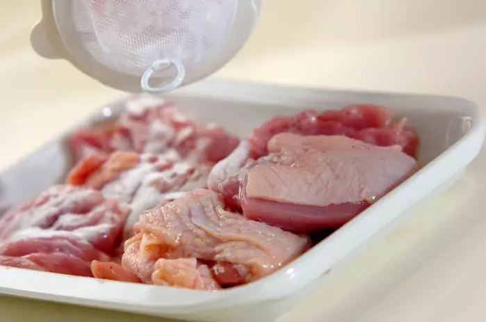 チキンのレモンハーブソテーの作り方2