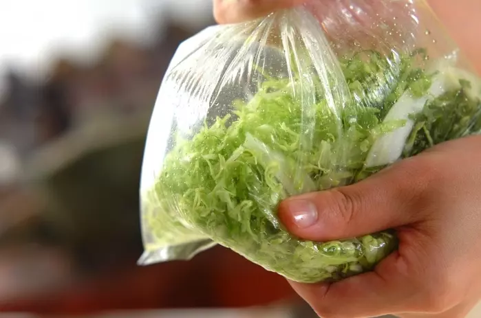 塩サバのもみ漬け添えの作り方2