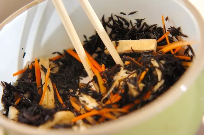 ヒジキとミックスビーンズの煮物の作り方1