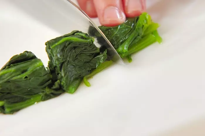 エノキとホウレン草のゴマ和えの作り方2