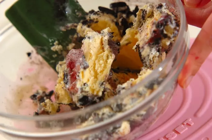 クッキーの混ぜまぜアイスの作り方1