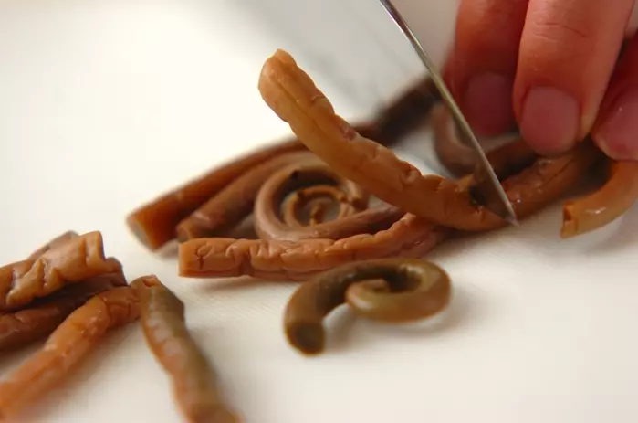 ゼンマイとホウレン草の煮物の下準備1