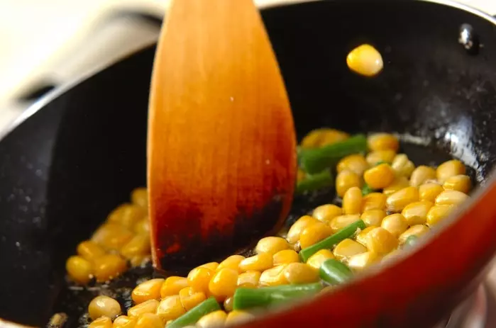 家庭的な基本のハンバーグ by杉本 亜希子さんの作り方1