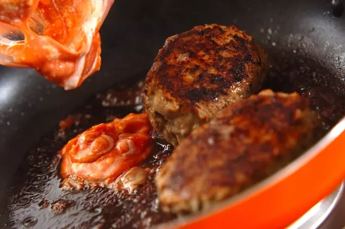 家庭的な基本のハンバーグ by杉本 亜希子さんの作り方6