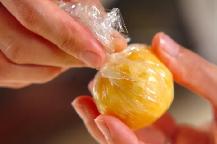 サツマイモのオレンジ煮茶巾の作り方3