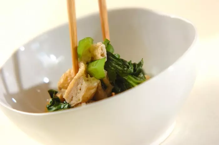 青菜と油揚げのサッと煮の作り方2