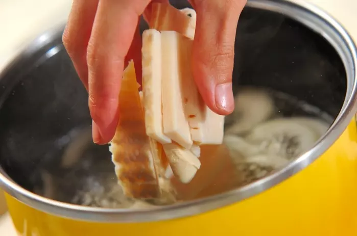 タケノコのみそ汁の作り方1