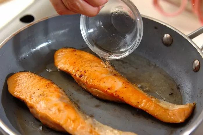 カレーソースがけサーモンソテーの作り方3