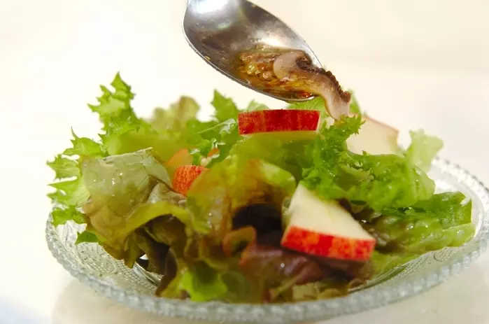 レタスとマッシュルームのサラダの作り方1