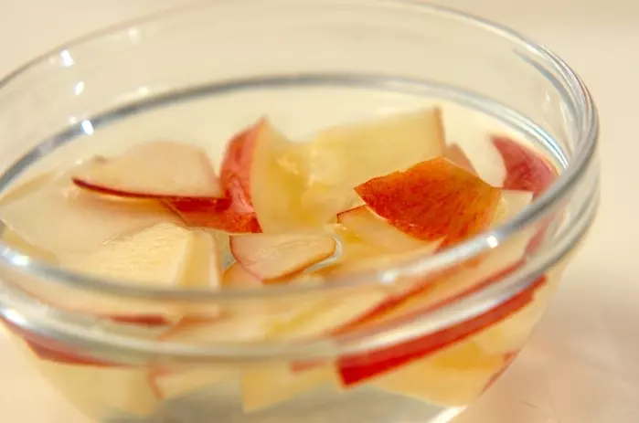 リンゴ入りポテトサラダの下準備2