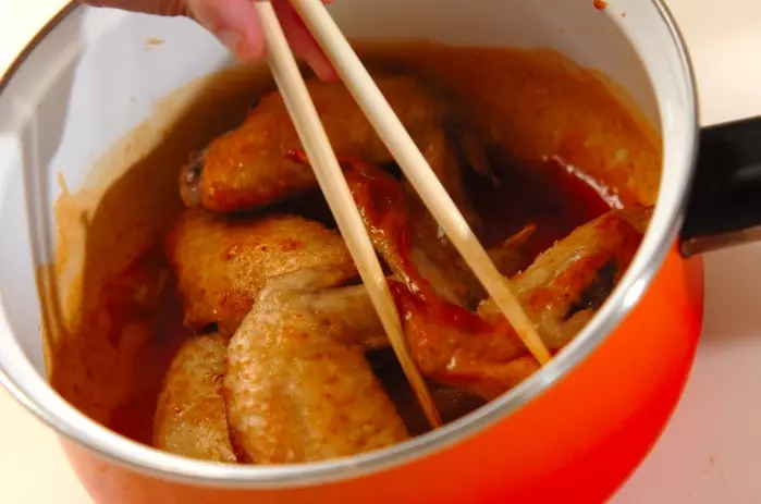揚げ手羽の甘辛ダレの作り方3