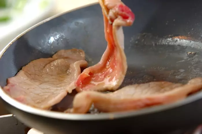 やわらか絶品！定番の豚のしょうが焼き by 杉本 亜希子さんの作り方1