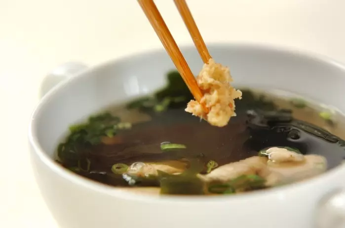 ささ身とワカメのスープの作り方2