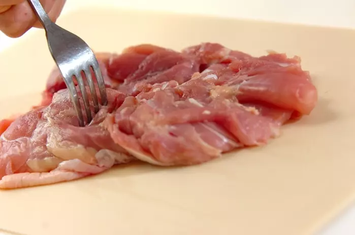 自宅で本格焼き鳥 フライパンで簡単ジューシー by杉本 亜希子さんの下準備1