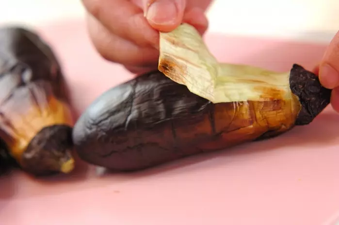 焼きナスのナッツソースがけの作り方1