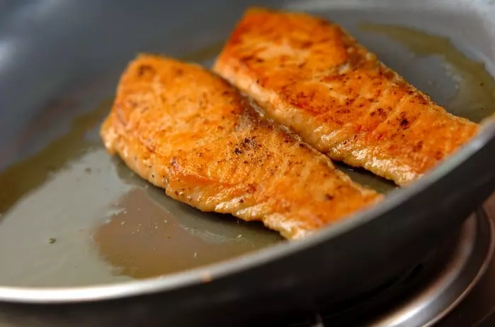 サーモンのハーブソテーの作り方5