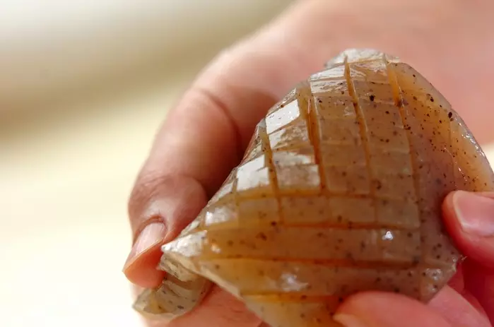 コンニャクの炒め煮の下準備1