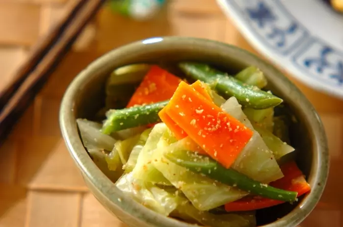 ゆでキャベツのゴマ酢和え