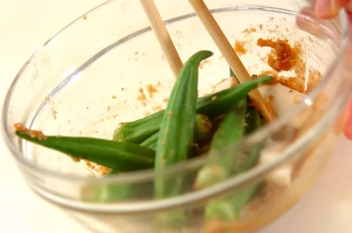 オクラと大和芋のみそ和えの作り方2