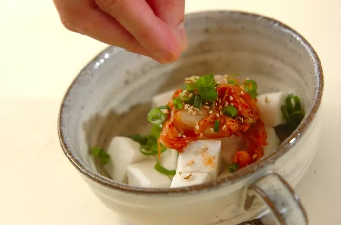 ふわふわハンペンのキムチスープの作り方2