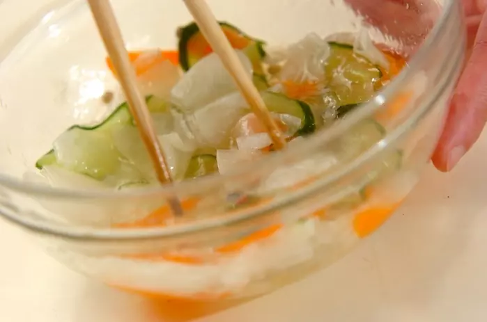 薄切り大根の甘酢漬けの作り方2