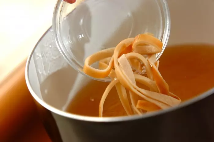 卵入り板麩のお吸い物の作り方1