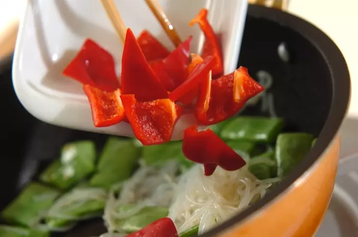 モロッコインゲンとしらたきの炒め煮の作り方2