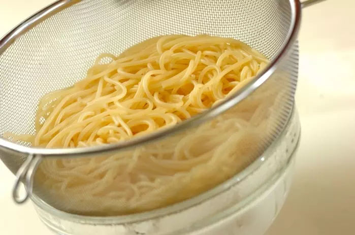 大葉とミョウガの和風パスタの作り方1