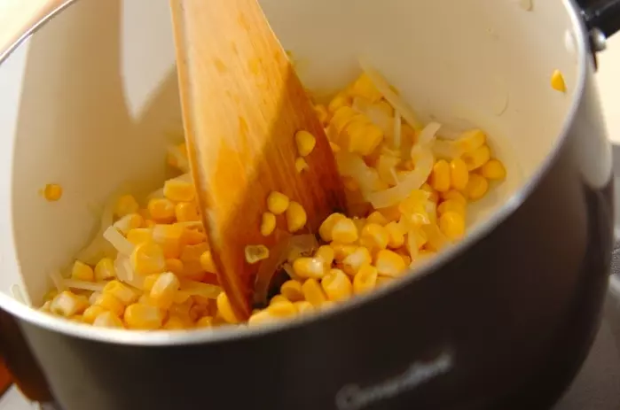 フレッシュコーンの豆乳スープの作り方1