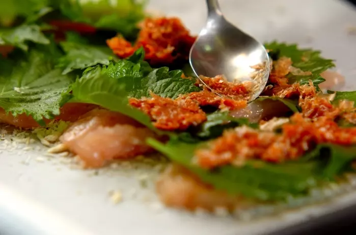 梅肉と大葉のささ身パン粉焼きの作り方1